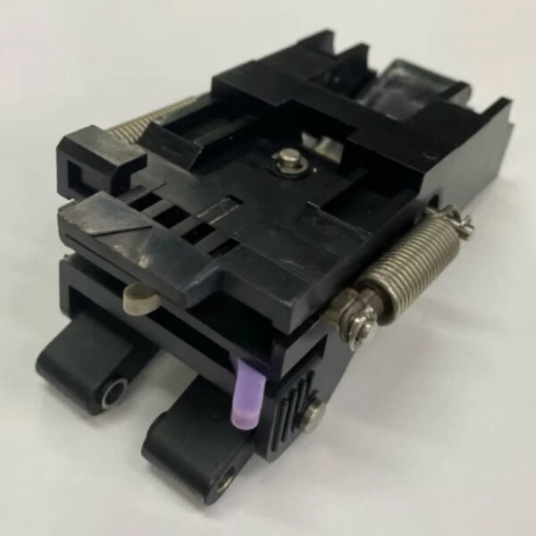 M015562 Original Mimaki CJV150/CJV300/UCJV150/UCJV300 Clamp Assy