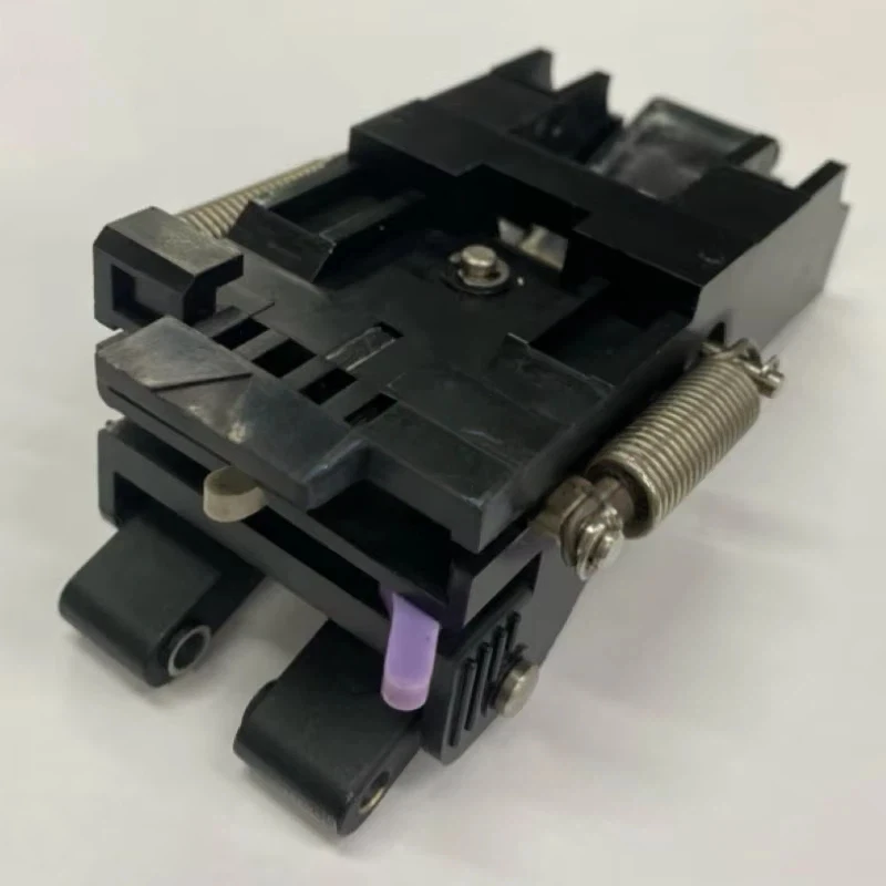 M015562 Original Mimaki CJV150/CJV300/UCJV150/UCJV300 Clamp Assy